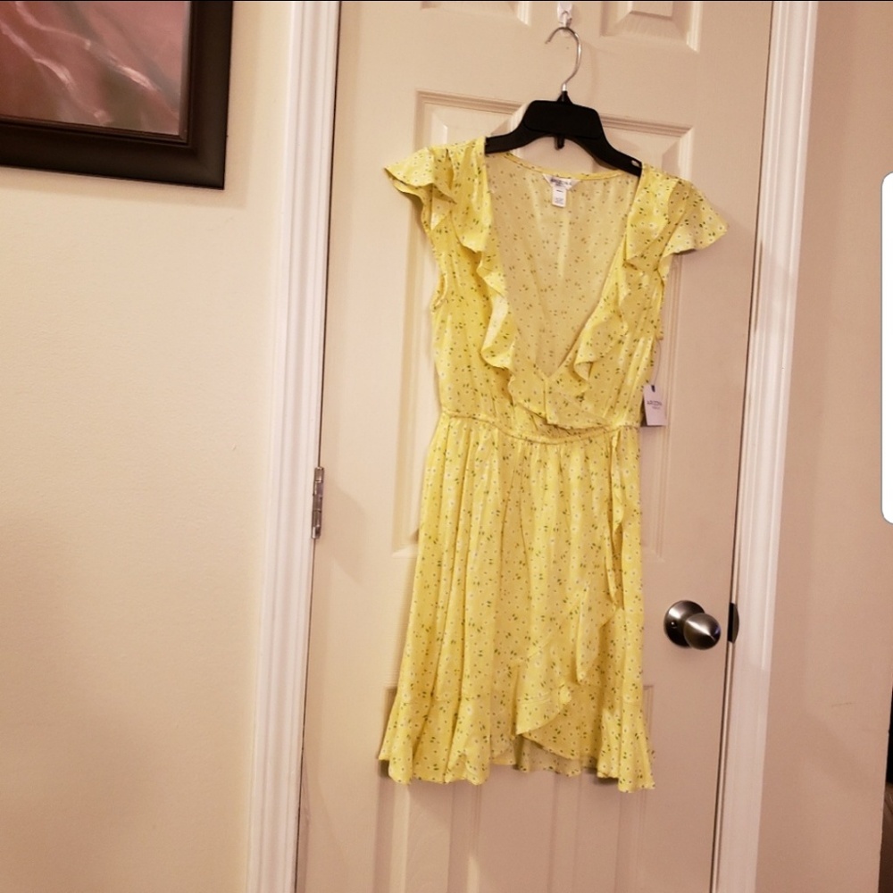 Arizona Floral Ruffled Yellow Dress - Picture 4 of 6